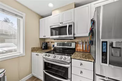 6825 SE Cougar Mountain Way, Bellevue, WA 98006 - Photo 15