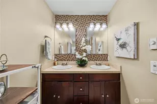6825 SE Cougar Mountain Way, Bellevue, WA 98006 - Photo 25