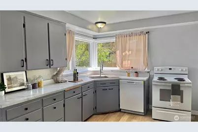 1715 S 40th Street, Tacoma, WA 98418 - Photo 5