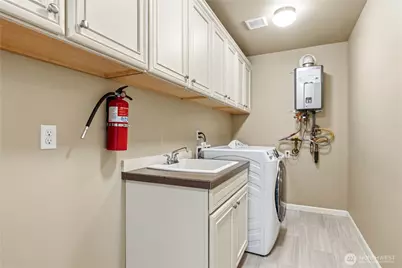 5001 70th Place SW, Mukilteo, WA 98275 - Photo 33