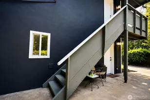 10417 Aqua Way S, Seattle, WA 98168 - Photo 3