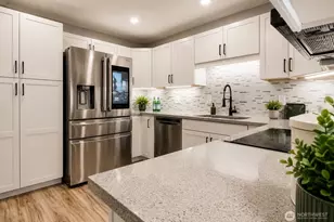 10417 Aqua Way S, Seattle, WA 98168 - Photo 11