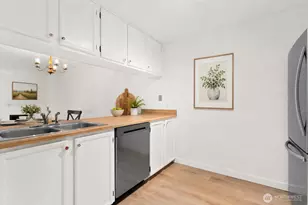 10501 8th Ave NE, Seattle, WA 98125 - Photo 5