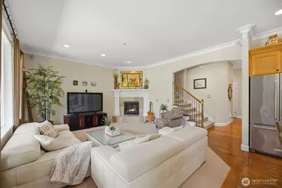 726 S 38th Court, Renton, WA 98055 - Photo 9