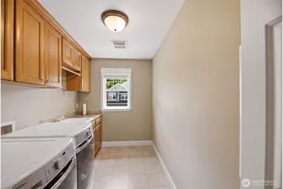 726 S 38th Court, Renton, WA 98055 - Photo 31