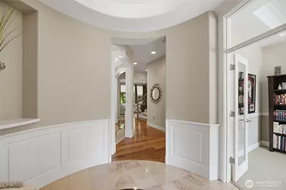 726 S 38th Court, Renton, WA 98055 - Photo 5