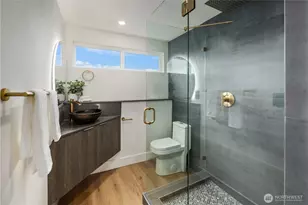 5520 Brooklyn Ave NE, Seattle, WA 98105 - Photo 11