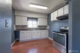 10 S 10th St, Yakima, WA 98901 - Photo 5
