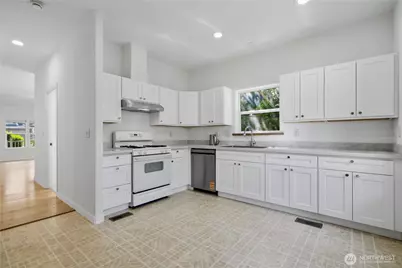 12730 15th Ave W, Everett, WA 98204 - Photo 7