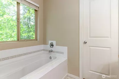 9506 10th Street E, Tacoma, WA 98445 - Photo 19