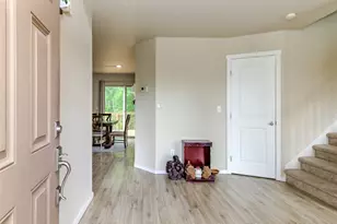 9506 10th St E, Tacoma, WA 98445 - Photo 3