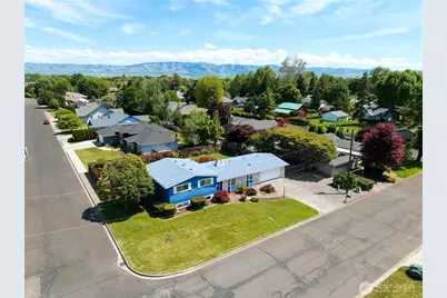 1933 Scarpelli Street, Walla Walla, WA 99362 - Photo 3