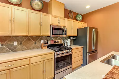 1924 S 240th Street, Des Moines, WA 98198 - Photo 13