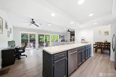 2213 NE Parkview Drive, Vancouver, WA 98686 - Photo 9