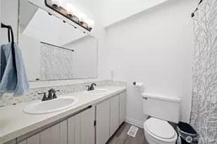 2213 NE Parkview Dr, Vancouver, WA 98686 - Photo 19