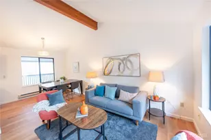 2562 Thorndyke Ave W, Seattle, WA 98199 - Photo 7