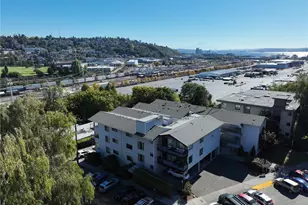2562 Thorndyke Ave W, Seattle, WA 98199 - Photo 19
