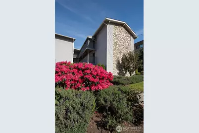 2562 Thorndyke Avenue W #405, Seattle, WA 98199 - Photo 19