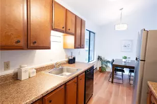 2562 Thorndyke Ave W, Seattle, WA 98199 - Photo 15