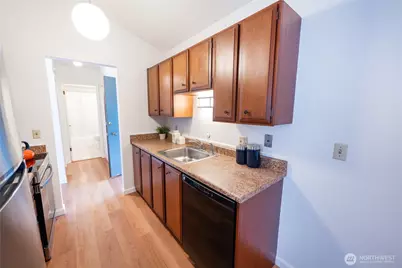 2562 Thorndyke Avenue W #405, Seattle, WA 98199 - Photo 17