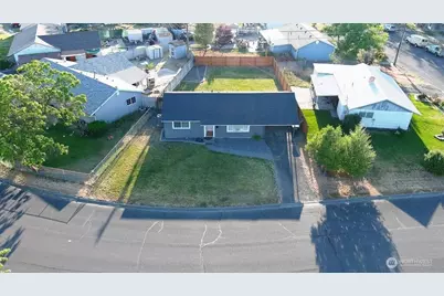 610 S Grand Drive, Moses Lake, WA 98837 - Photo 31