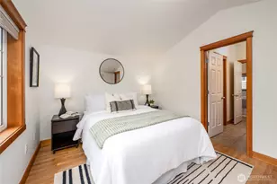 8517b Stone Ave N, Seattle, WA 98103 - Photo 15