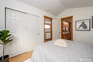 8517b Stone Ave N, Seattle, WA 98103 - Photo 17