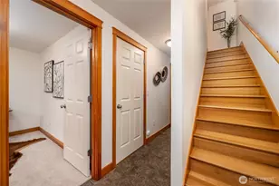 8517b Stone Ave N, Seattle, WA 98103 - Photo 3