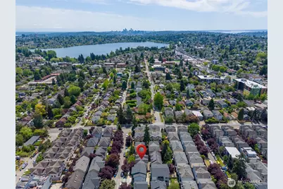 8517 B Stone Avenue N, Seattle, WA 98103 - Photo 23