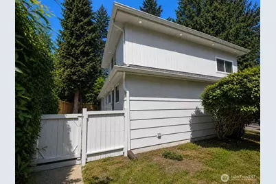 19001 Wallingford Ave N, Shoreline, WA 98133 - Photo 3