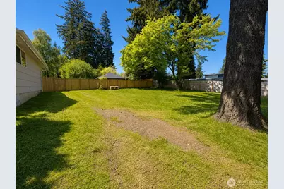 19001 Wallingford Ave N, Shoreline, WA 98133 - Photo 5