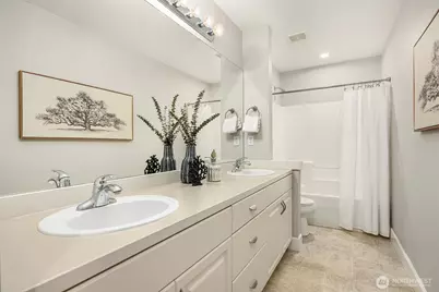 914 272nd Place SE, Sammamish, WA 98075 - Photo 25