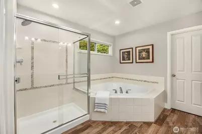 914 272nd Place SE, Sammamish, WA 98075 - Photo 15