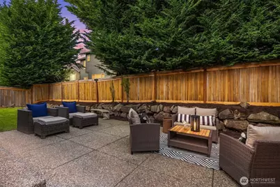 914 272nd Place SE, Sammamish, WA 98075 - Photo 31