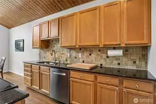 5249 40th Ave NE, Seattle, WA 98105 - Photo 9