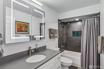 5249 40th Avenue NE #404, Seattle, WA 98105 - Photo 15