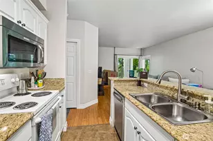 801 Rainier Ave N, Renton, WA 98057 - Photo 9