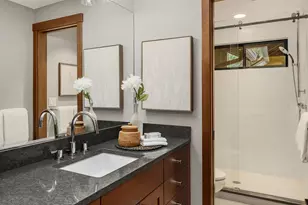 12833 NE 35th Pl, Bellevue, WA 98005 - Photo 21