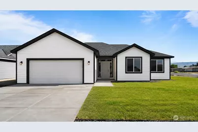 597 Blair Avenue NE, Royal City, WA 99357 - Photo 1