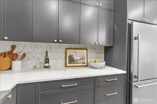 4011 SW Maryland Pl, Seattle, WA 98116 - Photo 9