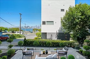 4011 SW Maryland Pl, Seattle, WA 98116 - Photo 3
