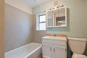 6737 Sycamore Ave NW, Seattle, WA 98117 - Photo 23