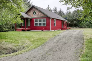 899 Wawona Ave SW, Ocean Shores, WA 98569 - Photo 1