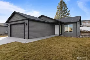 211 Poplar Street NE, Royal City, WA 99357 - Photo 1