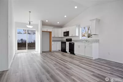 211 Poplar Street NE, Royal City, WA 99357 - Photo 3