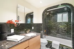 3734 SW Tillman St, Seattle, WA 98126 - Photo 15