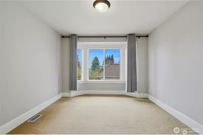 217 7th Avenue W, Kirkland, WA 98033 - Photo 29