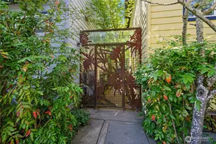 241 11th Ave E, Seattle, WA 98102 - Photo 25