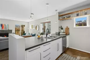 241 11th Ave E, Seattle, WA 98102 - Photo 15