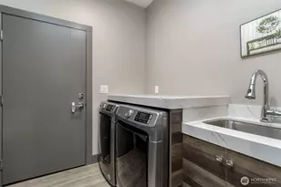 35 NE Alpine Dr, College Place, WA 99324 - Photo 15
